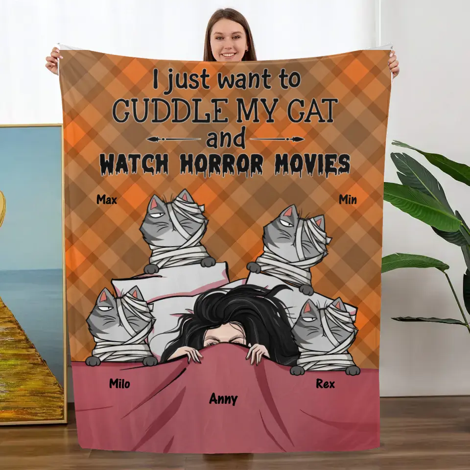 UrVog Personalized I Just Want To Cuddle And Watch Horror Movies