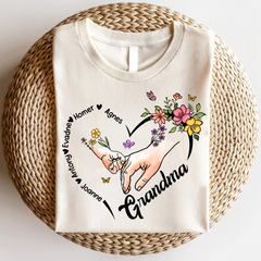 T-shirt personnalisé en pur coton avec mains de grand-mère et cœur de fleur pour enfants