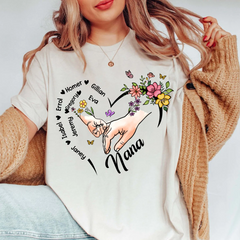 T-shirt personnalisé en pur coton avec mains de grand-mère et cœur de fleur pour enfants