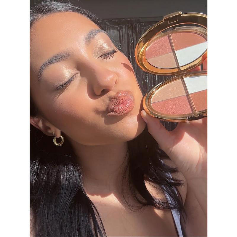 🎀 All-in-One Eye & Cheek Glow Palette for a Glass-Skin Radiance