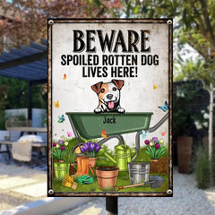 Panneau d'avertissement de jardin en métal, cadeaux pour les amoureux des chiens, méfiez-vous des chiens pourris gâtés qui vivent ici, panneaux d'avertissement amusants