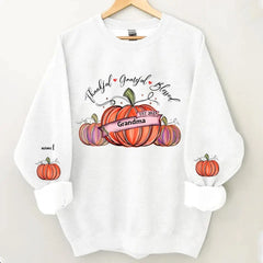 Grand-mère reconnaissante et bénie avec des petits-enfants citrouilles Saison d'automne Sweat-shirt 2D personnalisé Manche personnalisée