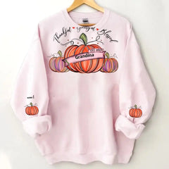 Grand-mère reconnaissante et bénie avec des petits-enfants citrouilles Saison d'automne Sweat-shirt 2D personnalisé Manche personnalisée