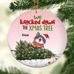 Nous abattons l’arbre de Noël, boule de chat coquine, ornement personnalisé de races de chats, ornement en céramique circulaire