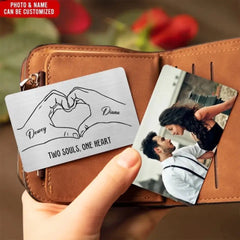 Two Souls One Heart with Couple Photo - Carte portefeuille en métal personnalisée, cadeau d'anniversaire pour lui/elle/femme/mari/finance