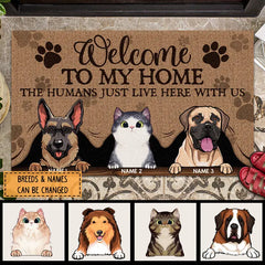 Bienvenue sur notre tapis de porte d'entrée à la maison, cadeaux pour les amoureux des animaux de compagnie, chien et chat furtivement depuis le rideau, paillasson personnalisé