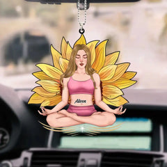 Yoga Mandala Girl, Cadeau pour les amateurs de yoga, Ornement de voiture personnalisé